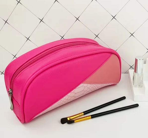 สีชมพูร้อน