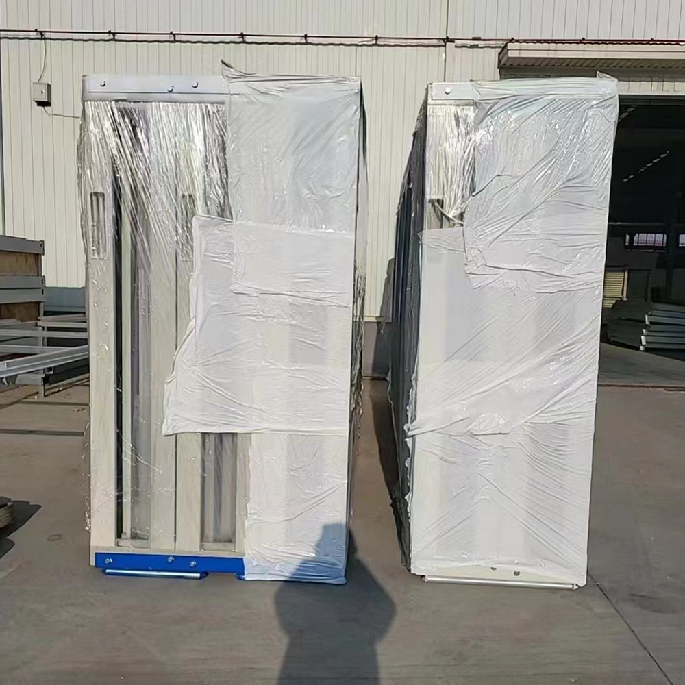 Best Quality 20ft Mobile Portable Container Toilet Low Price Convenient Restroom for Public Use Made Sandwich Panel Apartments 2