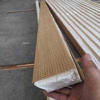 Plafond en aluminium perforé avec coton insonorisant, plafond acoustique en grille d'aluminium perforée pour la décoration intérieure