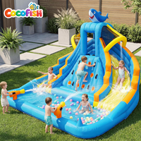 Tobogán Acuático Inflable Oxford con Temática de Tiburón Cocofish |   Parque Acuático de Dos Carriles con Pared de Escalada, Piscina de Chapoteo y Pistolas de Agua para Niños