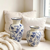 Vase en porcelaine bleu et blanc vintage avec une touche haut de gamme pour le bureau, le salon, la décoration de table à manger, les ornements floraux