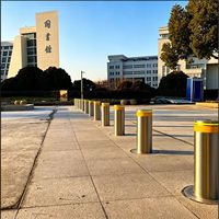 Bollard Anti-Berat Tahan Lama dari Baja Tahan Karat dengan Aktuator Hidrolik, Reflektif, Kelas Teknisi, Perlindungan IP68, Ketahanan Benturan M65