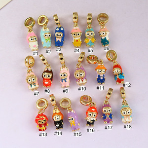 Abalorios de juguete de personajes de conejo monstruo de dibujos animados esmaltados multicolor para collares y pulseras DIY, suministros de joyería - Product Image 2