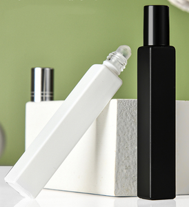 Chất lượng cao rỗng Refillable mắt huyết thanh thủy tinh vuông cuộn trên chai Matte đen trắng <span class=keywords><strong>10ml</strong></span> vuông cuộn trên chai cho thiết yếu - Product Image 5