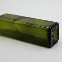 Bouteille en verre carrée personnalisée pour huile d'olive verte avec gravure et sérigraphie, tailles 250 ml à 1 L, bouchon à vis