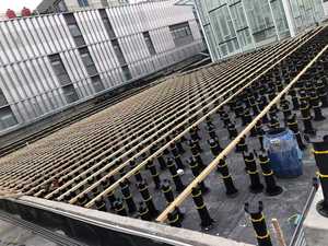 Rehausseurs de terrasse réglables Taurus en PP pour terrasse en bois composite sur pieds 80-300 mm 0-5 °   Plancher à forte charge et accessoires pour pentes - Product Image 3