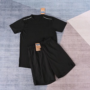 Set Olahraga Anti-Bakteri Cepat Kering Bernapas Ukuran Besar Unisex Musim Panas Kaos Lari Reflektif Celana Pendek Elastis Tinggi 2 Potong - Product Image 6