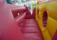 Château gonflable rouge bon marché populaire de parcours d'obstacles avec des jeux de parcours d'obstacles de glissière pour le divertissement