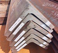 Barres d'angle en acier laminé à chaud, norme ASTM, Q195 Q345 Q235B 100*8/100*10, angles en acier égaux, barres d'angle en fer pour la construction