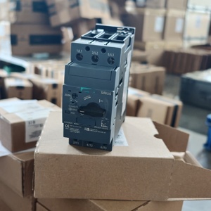 Interruptor de Circuito Siemens 3RV2031-4VA10, Conexión por Tornillo, 45 A, Interruptor de Circuito para Motor CLASE 10 - Product Image 3