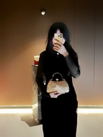 Pochette de soirée élégante pour femme en satin, sac à main formel avec chaîne, bandoulière, anneau en strass et plissé