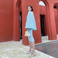 Ensemble tailleur de luxe pour femme, style église, en tweed, direct usine, jupe midi, élégant, pour le bureau, pour femmes de carrière, avec cape