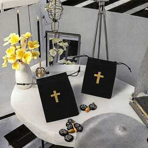 Pochette en velours personnalisée avec cordon de serrage et estampage à chaud doré, pour chapelet chrétien, petit bijou ou cadeau, emballage de rangement - Product Image 3