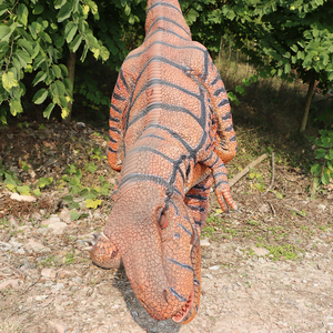Costume de dinosaure <span class=keywords><strong>T</strong></span>-<span class=keywords><strong>Rex</strong></span> rouge personnalisé avec structure métallique, peau en silicone réaliste et différents bruits de rugissement pour parcs d'aventure et expositions muséales - Product Image 3