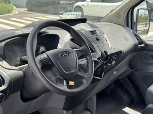 <span class=keywords><strong>Ford</strong></span> <span class=keywords><strong>Transit</strong></span> 2020 Nuevo (Distancia entre Ejes Media y Techo Medio, <span class=keywords><strong>9</strong></span> <span class=keywords><strong>Plazas</strong></span>, Manual, Volante a la Izquierda) en Excelentes Condiciones - Product Image 4