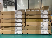 Komponen Elektronik NRF24L01P-R7 Sirkuit Terpadu-IC IC RF TXRX ISM>1GHZ 20QFN Tersedia di Stok