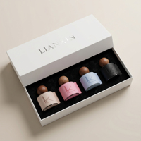 Flacon diffuseur de parfum en verre vide de luxe 50ml 100ml avec manchon en cuir et bouchon sphérique en bois