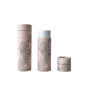 Tube de baume à lèvres en papier noir 100% recyclé, biodégradable, écologique, en forme de cylindre, avec système push-up - Product Image 1