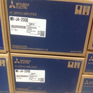 Variateur de vitesse Mitsubishi Electric Mr-J4-200B, contrôleur de moteur à aimant permanent triphasé pour l'automatisation industrielle - Product Image 3