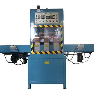 Machine de soudage haute fréquence <span class=keywords><strong>automatique</strong></span> pour bâches PVC et cuir, grande puissance, avec table coulissante - Product Image 1