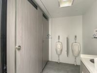 Toilettes de conteneur de luxe certifiées CE de 20 pieds |   Toilettes mobiles préfabriquées à double compartiment, conteneur de toilettes portables