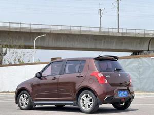 Auto Usata Suzuki Swift 2014 2015 2016 Modello 1.5L Automatico Edizione Fashion con Personalizzazione Interni - Product Image 6