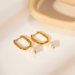 Pendientes de Aro Geométricos con Perla de Agua Dulce para Uso Diario - Product Image 4