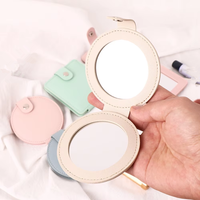 Miroir de maquillage pliable portable avec étui en cuir PU, miroir cosmétique de poche double face 1X/2X pour le maquillage