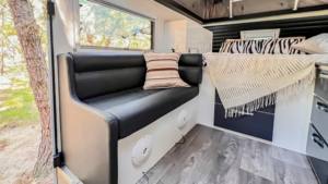 Remolque de Campamento Todoterreno 4x4 Rongcheng Longhe, Mini <span class=keywords><strong>Caravana</strong></span> de Fibra de Vidrio, Cocina de Acero Inoxidable, Suspensión Reforzada 2 - Product Image 3