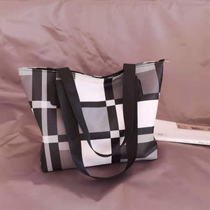 Sac à main vintage pour femme, forme seau, avec deux poignées et fermeture éclair, couleur vive, best-seller - Product Image 4