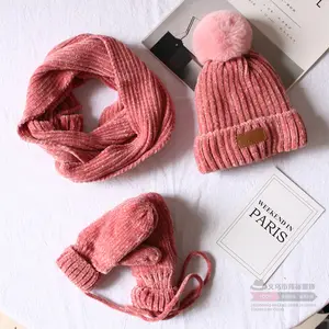 Set di ciniglia invernale per bambini di alta qualità sciarpa cappello a cuffia guanti 3 pezzi cappello invernale per donna con fodera in pile caldo 4-8Y