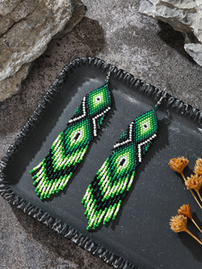 Handgefertigte Glücksbringer Lange Perlenohrringe im Boho-Stil - Product Image 6
