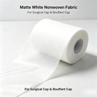Rouleau de tissu non tissé Spunbond blanc mat 26 GSM pour bonnet chirurgical, bonnet bouffant et filet à cheveux d'infirmière