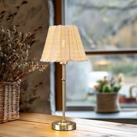 Table moderne simple en aluminium et rotin avec éclairage LED sans fil rechargeable à commande tactile pour restaurant et mariage