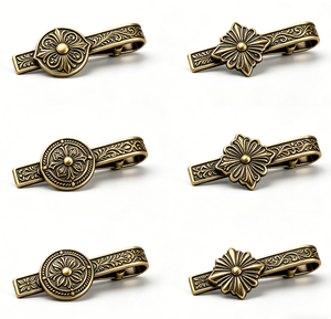 Ensemble de pince à cravate et de boutons de manchette en laiton gravé de motifs floraux vintage personnalisés pour accessoires formels masculins - Cadeau d'anniversaire - Product Image 2