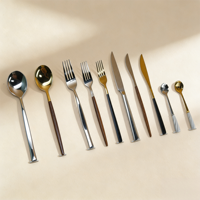 En gros, Ensemble de couverts de Noël robustes en acier inoxydable, couteau et fourchette, avec manche noir, finition dorée, pour décoration de table élégante