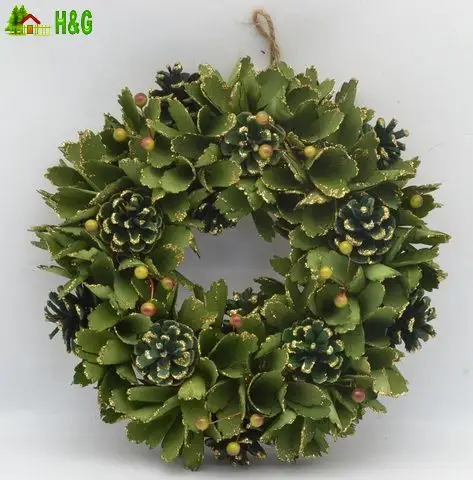 Couronne de pomme de pin naturelle de Noël: une belle et authentique décoration faite à la main