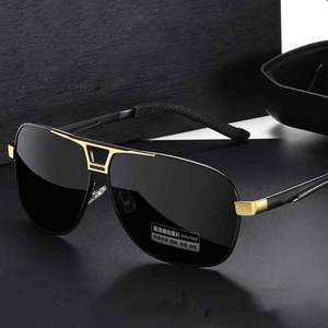 <span class=keywords><strong>Occhiali</strong></span> <span class=keywords><strong>da</strong></span> <span class=keywords><strong>sole</strong></span> moda moda <span class=keywords><strong>uomo</strong></span> in metallo nuove <span class=keywords><strong>lenti</strong></span> <span class=keywords><strong>polarizzate</strong></span> UV400 Optical attributo per la guida di sport all'aria aperta pesca-all'ingrosso - Product Image 2