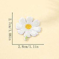 Petites fleurs brodées, patchs thermocollants ou à coudre, adaptés aux accessoires vestimentaires DIY tels que vêtements, sacs et chapeaux