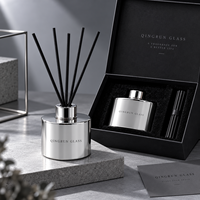 Conteneur vide en verre cylindrique argenté pour parfum d'ambiance, avec collier assorti, pour l'affichage d'arômes modernes au bureau