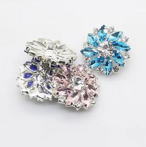 Hoa hình dạng may nút đầy màu sắc pha lê cho giày hat quần áo kim loại Rhinestone nút đẹp thời trang nhựa mạ - Product Image 6
