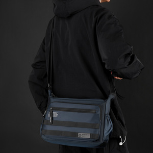 Sac bandoulière imperméable grande capacité en nylon, sac de voyage, sac bandoulière avec logo personnalisé pour unisexe - Product Image 6