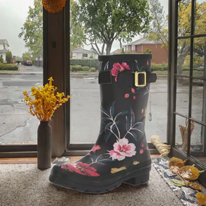 Bottes de pluie imperméables à talon haut en caoutchouc, imprimées sur mesure, motif floral, pour femme - Doublure en maille pour l'hiver et l'été - Product Image 1