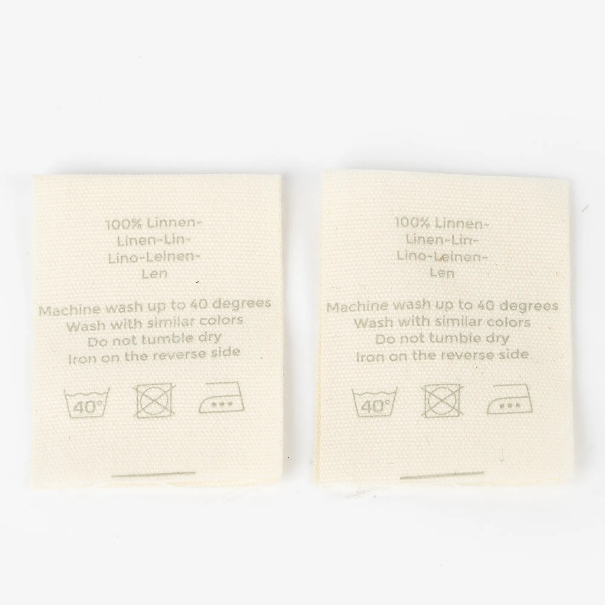 Etichette tessute su misura di alta qualità dell'indumento etichette su misura per gli indumenti.