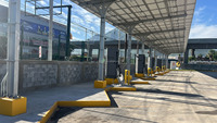 Vente en gros système solaire au sol pour abri d'auto commercial de type IV en aluminium étanche pour parking de voiture