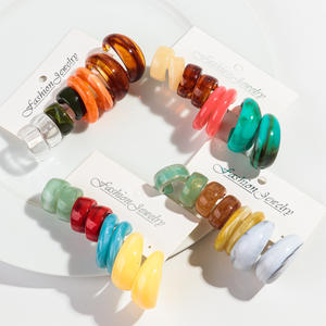 Yeni Trend abartılı C şekli çok renkli küpe montaj kadınlar için basit akrilik çember küpe seti - Product Image 5