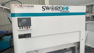 Pressa per giunzioni di pannelli in legno ad alta radiofrequenza P6 HF, incollatrice per bordi, tenonatrice CNC <span class=keywords><strong>a</strong></span> coda di rondine, motore e pompa - Product Image 5