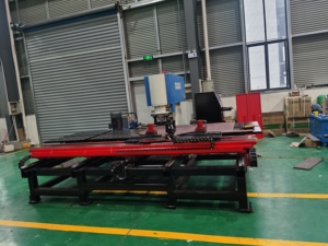 Prensa Hidráulica de Una Sola Cabeza de 600 mm, Punzonadora y Cortadora Automática de Piezas de Hierro, Presión de Punzonado de 160T, Certificación CE ISO - Product Image 3