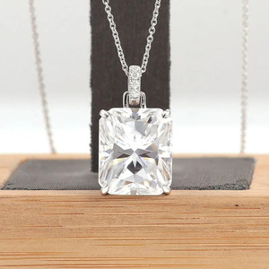 Collana Geometrica Quadrata con Micro Pavé per Donne, Gioielli Minimalisti alla Moda - Product Image 3