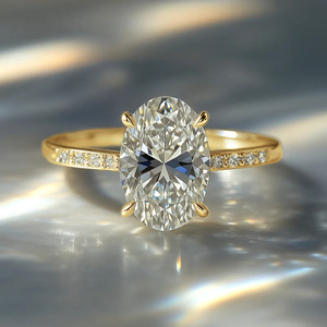 Anello Lungo Ovale con Design a Quattro Punte, Anello Classico da Dito per Donne - Product Image 1